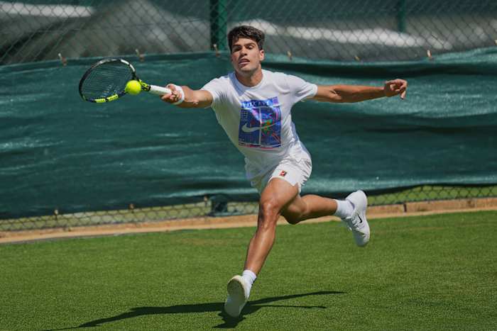 carlos-alcaraz-loves-play-and-wimming-to-earn-a-third-wimbledon-title-in-arow