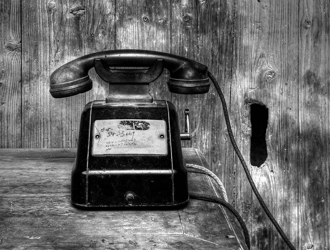 Such a phone of the world that has a beat of death with every bell! A high death of millions of people, a terrible story will rise