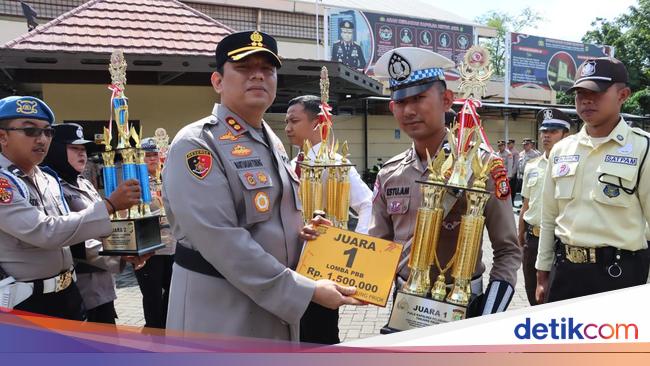 Priok police chief leads the ceremony of the 79th Bhayangkara birthday competition