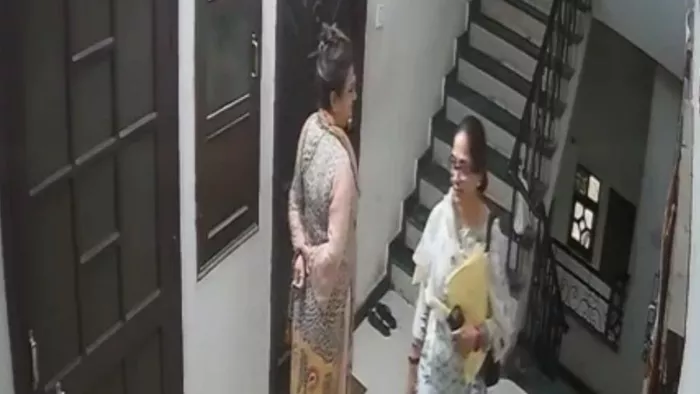 UP NEWS: Raja Bhaiya’s wife who met her parents with her sister had to call police – Mla Raghuraj Pratap Singh -wife Bhawani Singh claims sister sister sister sister sister sister has met with parents