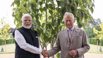 PM Modi UK Visit: ब्रिटेन के महाराजा से मिले पीएम मोदी, साथ लेकर गए एक खास उपहार