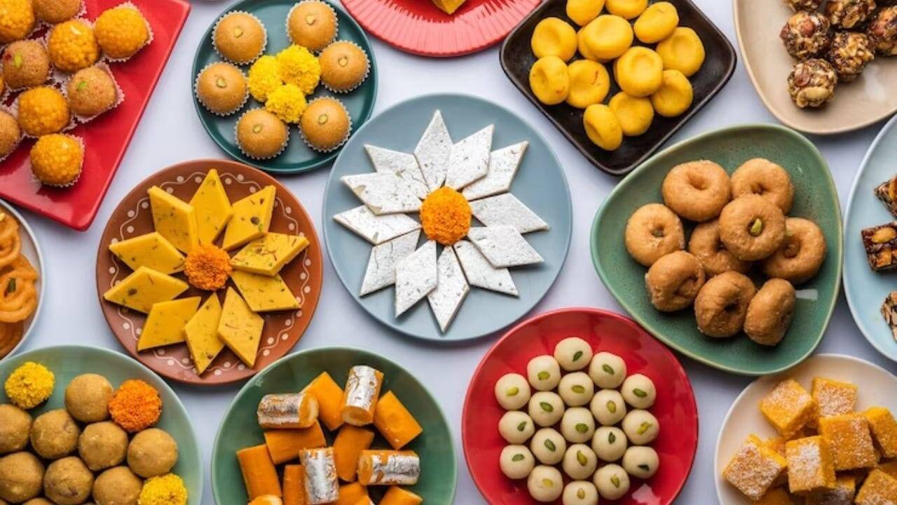 You should also try the famous sweets of these cities of India