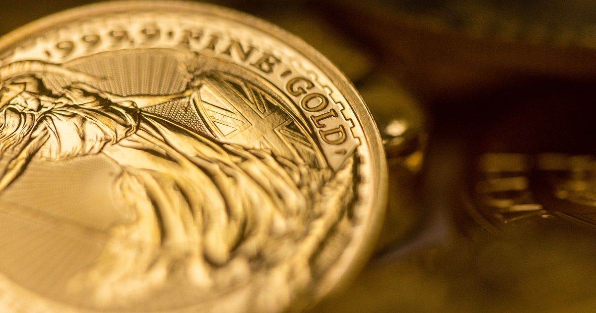 The price of gold is off with the evaluation of traders of the US -Europe trade agreement
