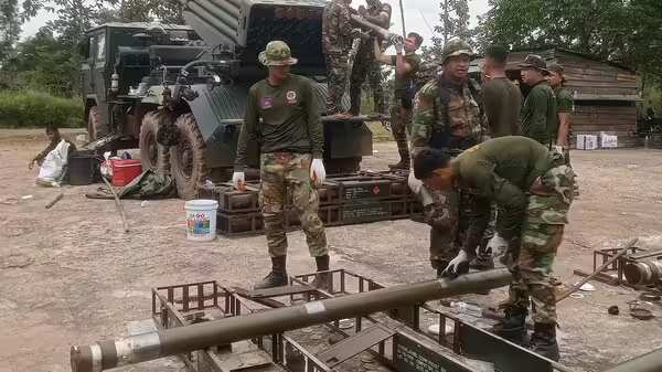 Now military conflict in Thailand Cambodia, F-16 fighter plane is calling on the interference of the UN after the attack