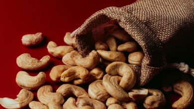 Which countries lead in cashew production?