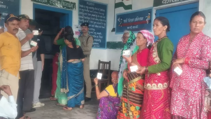 Uttarakhand Panchayat Chunav: Re -Awes at Ganoli -Standing of Dwarahat, 48.54 percent votes -Uttarakhand Panchayat Chunav Re -Mood at Dwarahats Ganoli Booth
