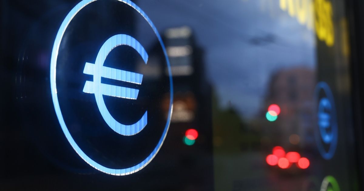 Anxiety of dollar pushing emerging countries to euro bonds