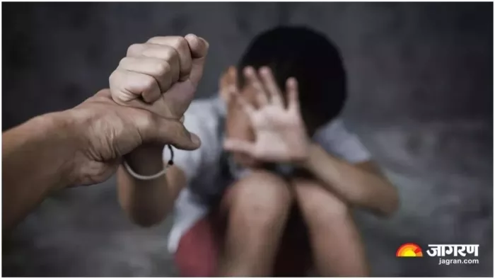Pulled and pulled out of class, then kicked and beaten … lifted and looted; The brothers of the student in the Ranchi school showed bullying -Girls Brothers beat tribal student in Ranchi School