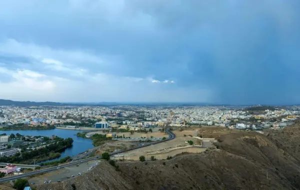 وجهةً مفضلةً للمصورين وعشاق المغامرة ومناظر بانورامية خلابة تلتقط لحظاتٍ ساحرة عند شروق الشمس…