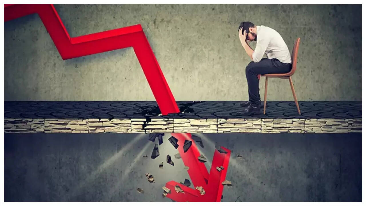 Market is closed in red mark on the last day of the week! 721 points rolled SINX