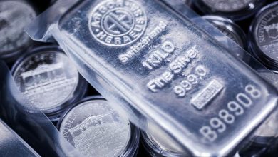 The price of silver rises to the highest level since 2011 amid the scarcity to supplies