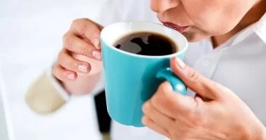 قهوة أو الحلويات.. عادات خاطئة يجب تجنبها أثناء الإفطار