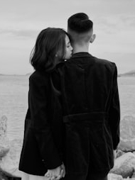 Why do people like to live in toxic relationships?