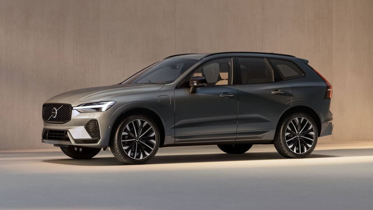 Volvo XC60 Facelift introduced with new appearance and light hybrid systems, know the price, reach and features of this luxury SUV