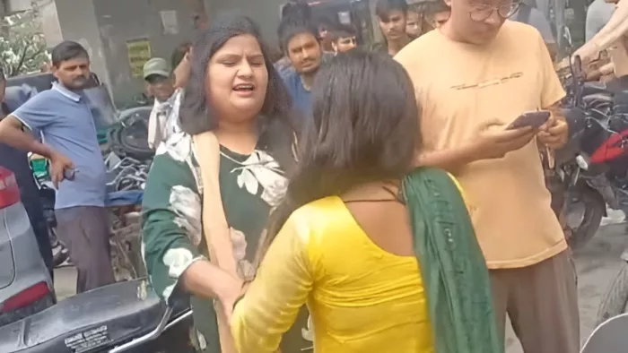 Man and girlfriend ran away after seeing the woman … the high voltage drama of ‘husband, wife and that’ went to a restaurant in Hapur