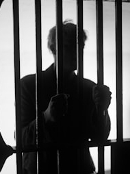 5 countries, where jailed to show the middle finger
