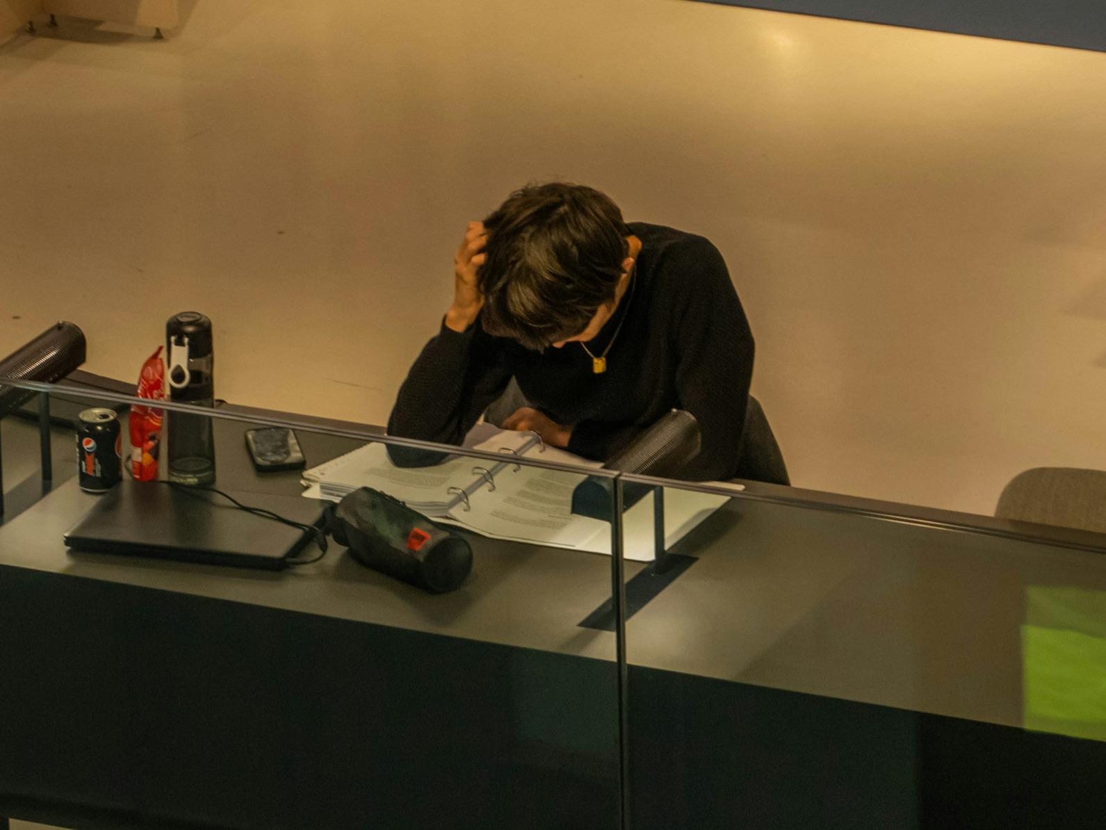 8 easy ways to sleep in the office