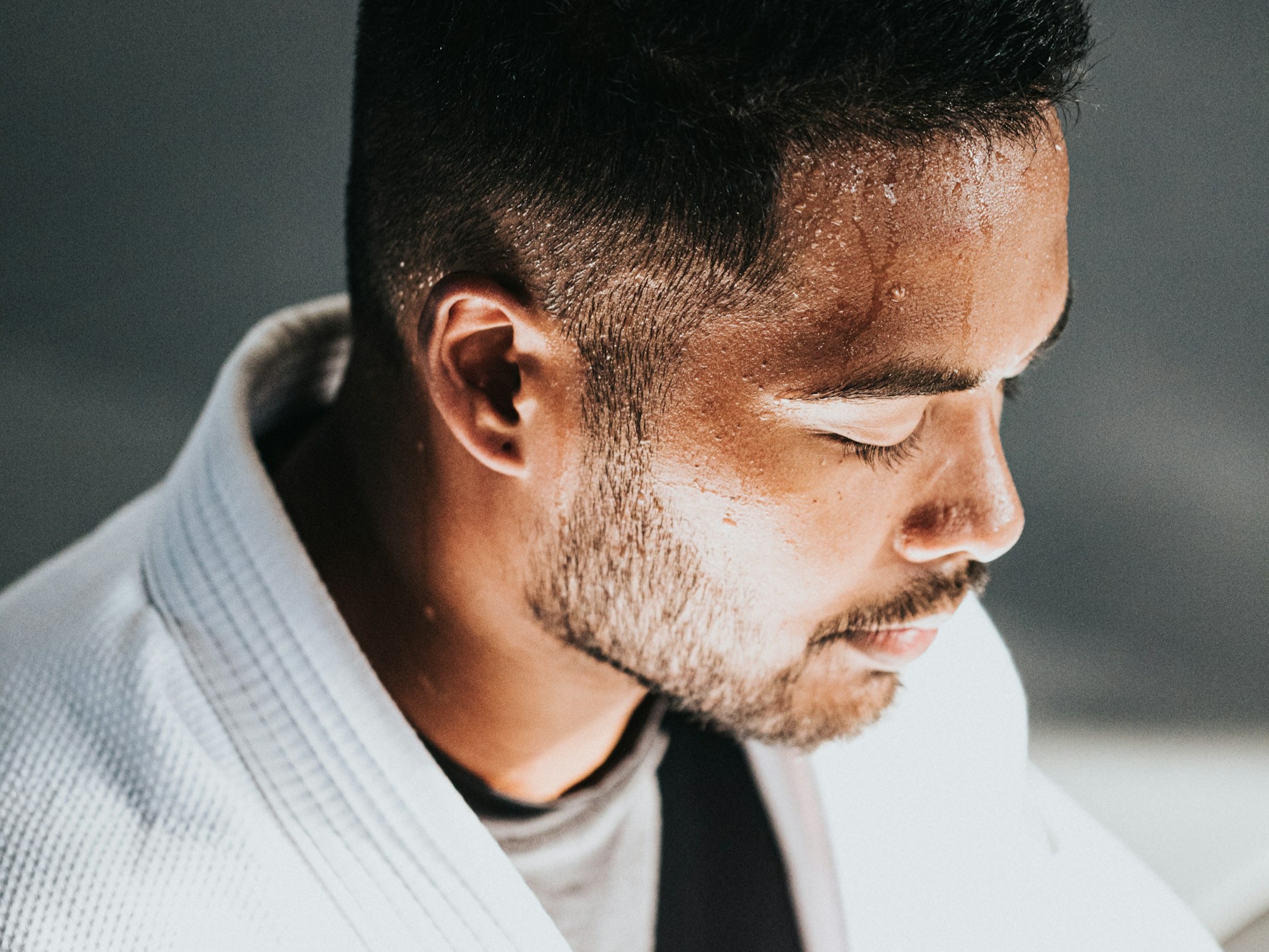 Get relief from sweating in the moisturizing summer