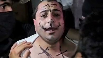 «بسبب غنائه للجيش في عهد بشار».. عمر خيري المطرب السوري يتعرض لحادث مهين (فيديو)