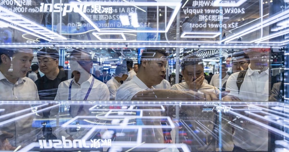 China and America in the artificial intelligence breed: availability for everyone in exchange for the desire to lead
