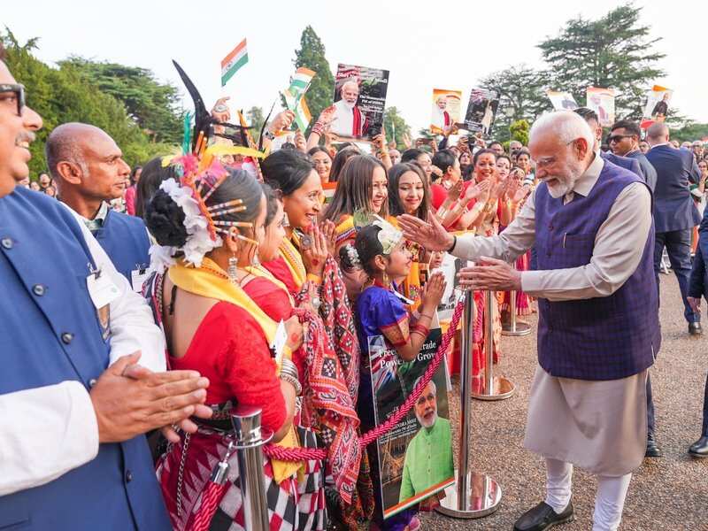 Modi Magic showed again on strange ground! Overseas Indians in London have a wonderful reception, look at viral cut