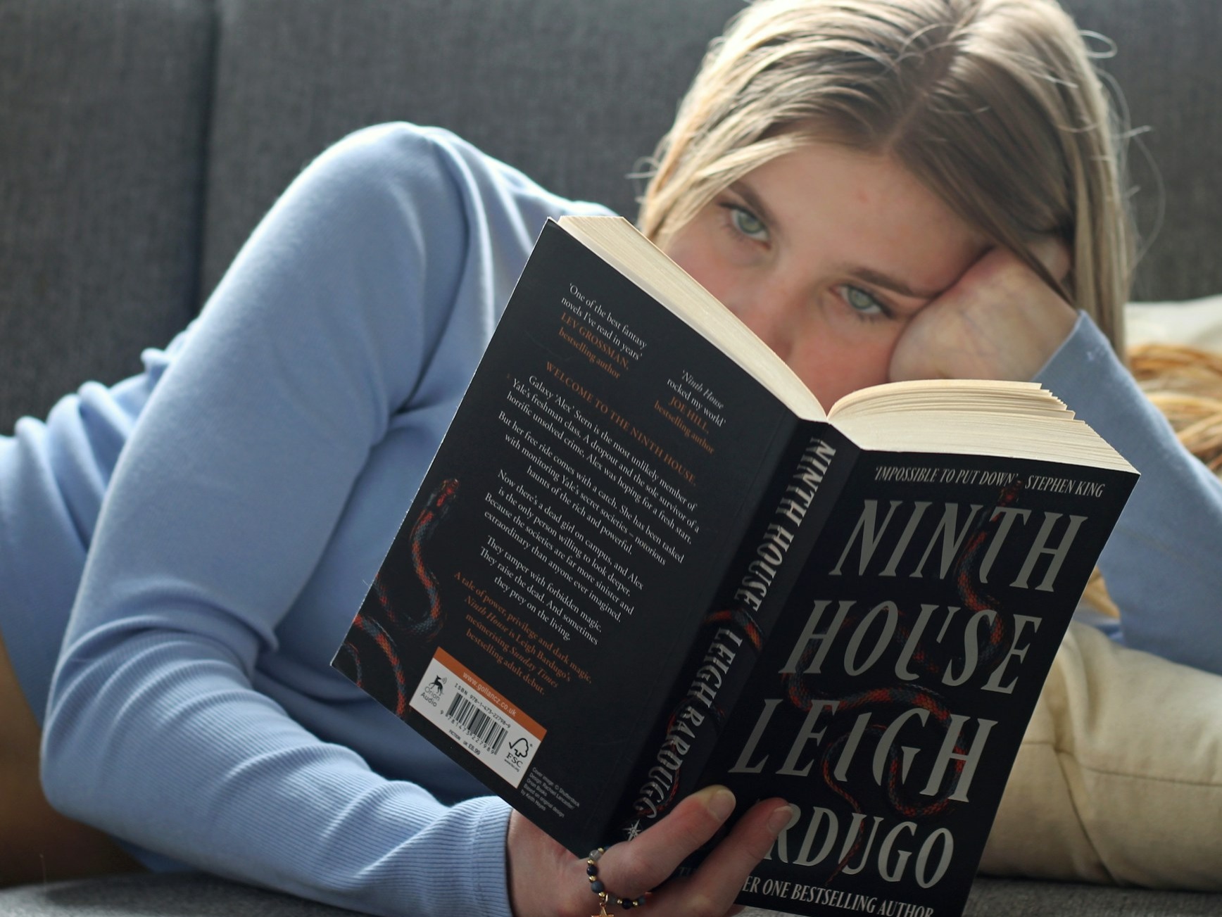 Learn the art of reading the entire book on a day