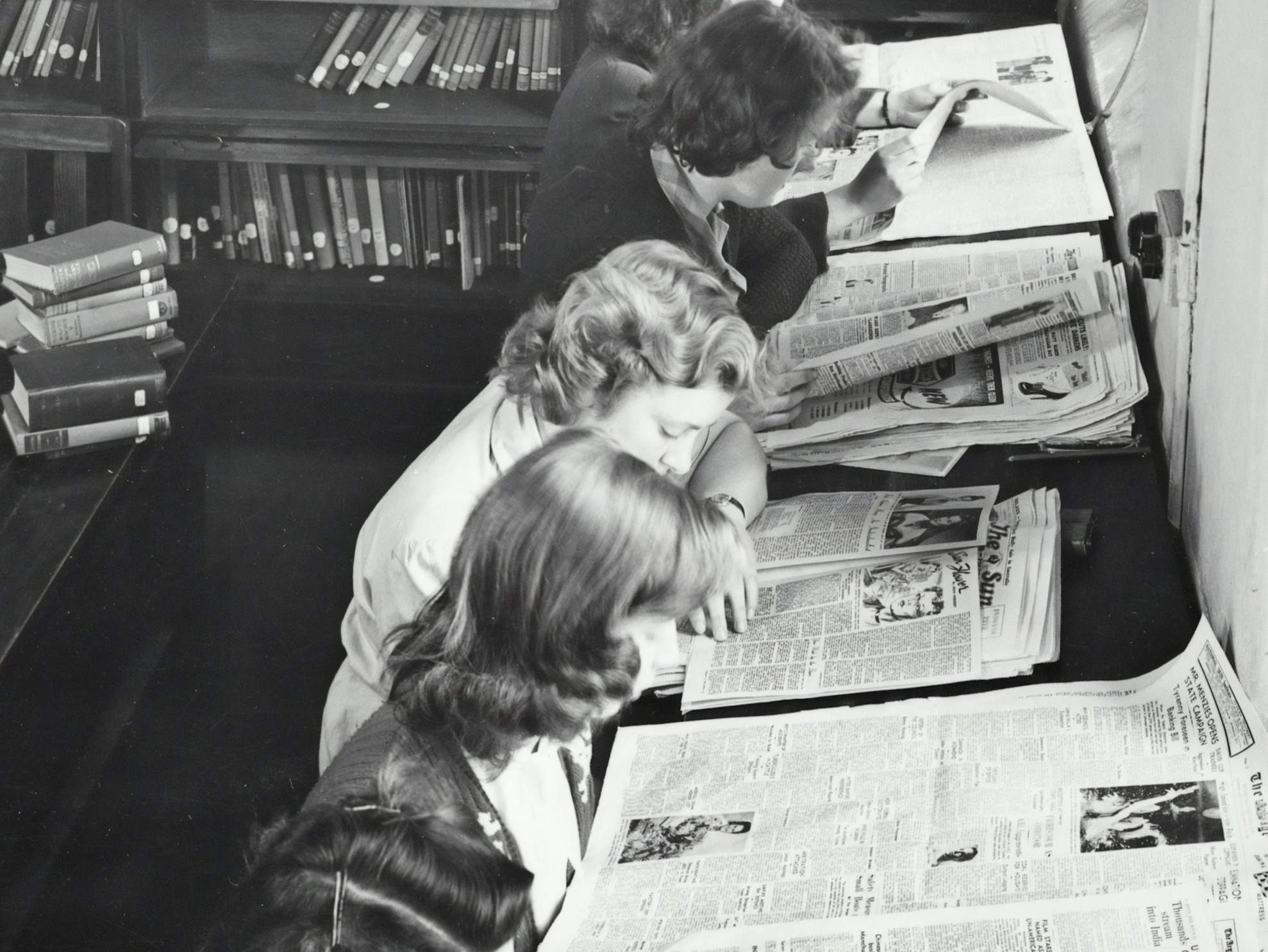 Why is it necessary to read newspapers every day?