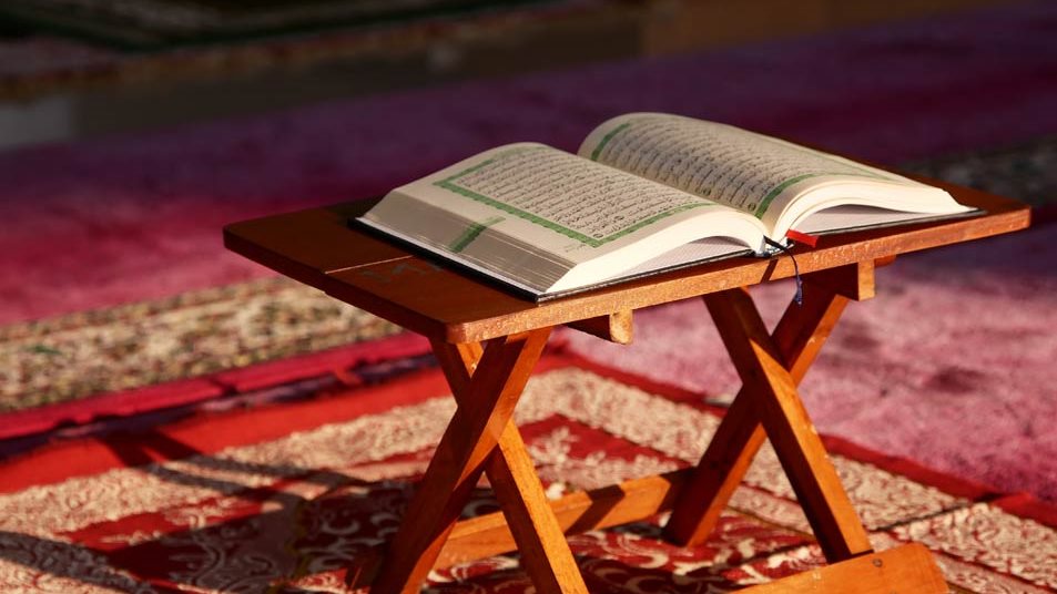 آية بعد صلاة العصر يوم الجمعة.. رددها يرزقك الله من حيث لا تحتسب