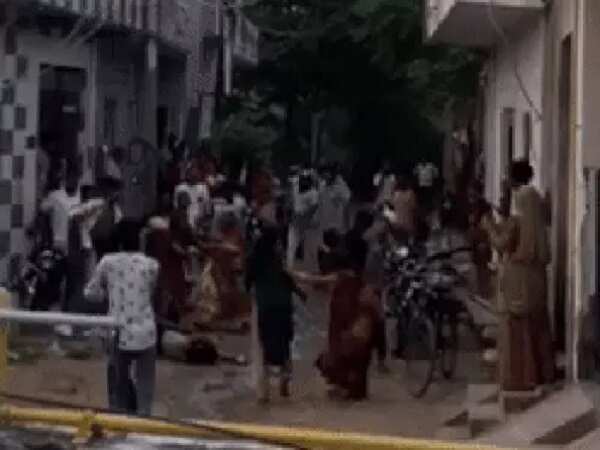 A video of many people injured in a bloody war