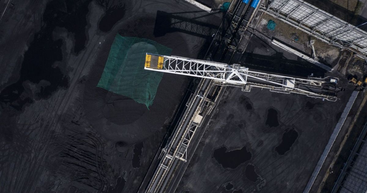 Coal wealth and fear of oil .. What is the commodity market waiting this week?