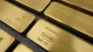 Gold keeps its profits after poor recruitment data and customs lights