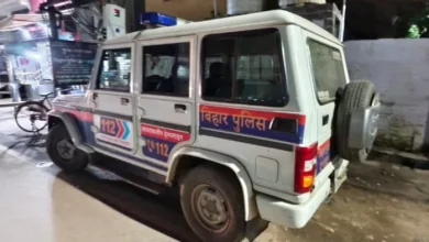 MUNGER NEWS: Beverage smugglers attacked Dial 112 team, police went to attack; An arrested – crowds attack the police during the attack on illegal drink in Munger