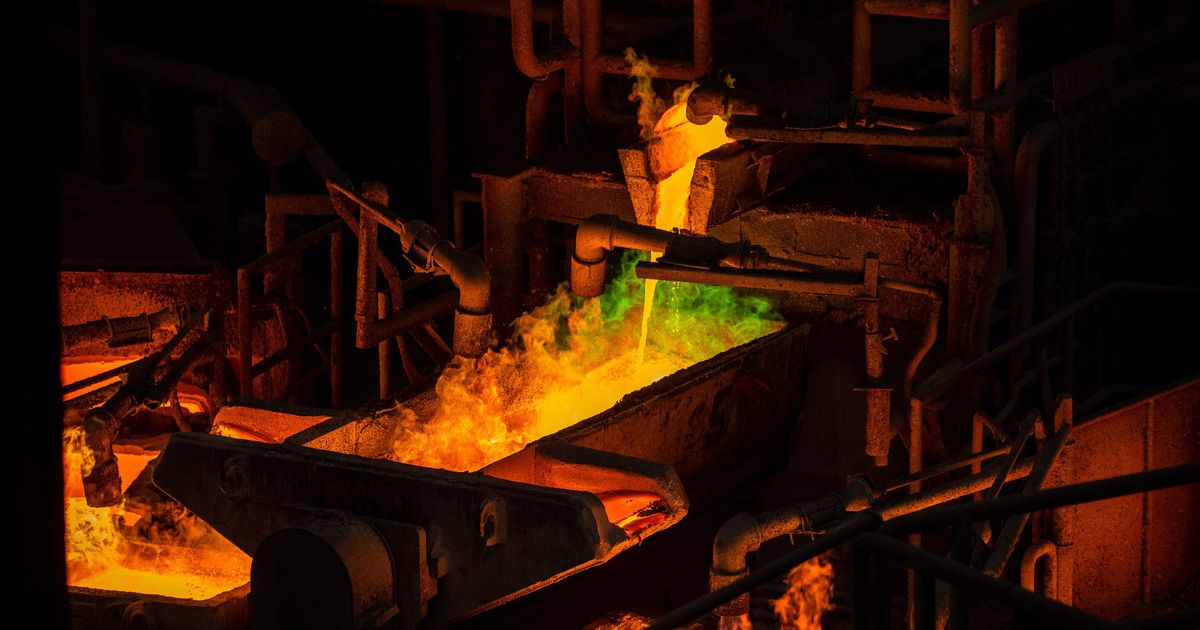 The buyer is on his way to earn weekly profits after a mine in the collapse in Chile