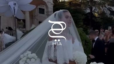 خطفت العروس يومي الأنظار بإطلالات ساحرة في حفل زفافها؛ إذ اختارت لإطلالتها الأولى فستاناً من…