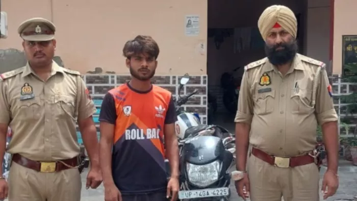 The young man made the video in Tashan by standing on a moving bike, police came to the door as soon as the video became viral – NCR Ghaziabad News Stunt Rider was arrested in the Modinagar bike that seized