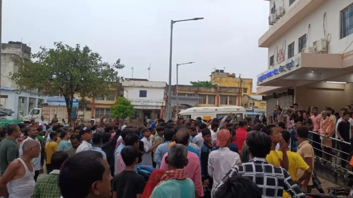 Madhubani News: Three adolescents died due to drowning in the Assistant Kamla River, Jam Due to Compensation -Madhubani News died three girls due to drowning in Kamla River in Rahaika