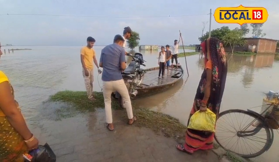 Sharda’s destruction in Lakhimpur Kheri, boat in towns made support, filled water