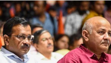 What is a ‘pending’ controversy, in which bad arind Kejriwal and Manish Sisodia are trapped