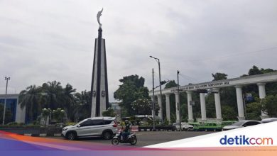 There is a red and white kirab in the city bogor tomorrow, avoid this route