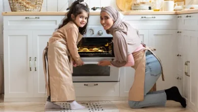 نفسية وتربوية.. 7 فوائد لمساعدة طفلك في الأعمال المنزلية