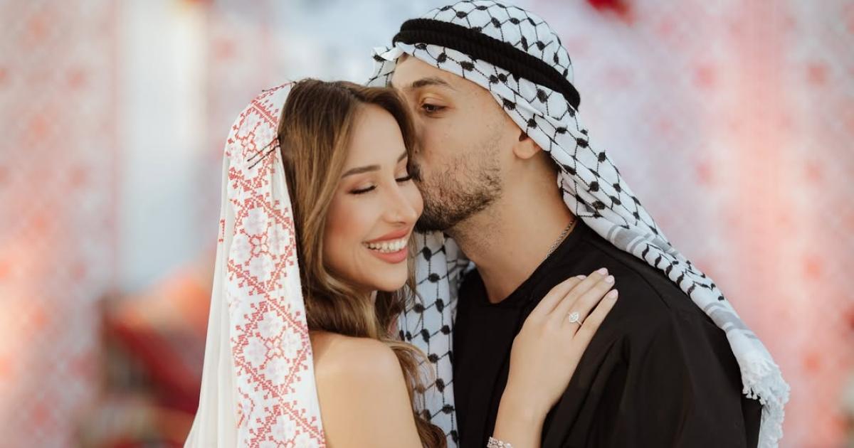 وسام قطب و سارة الشامي في حفل الحناء بأجواء فلسطينية