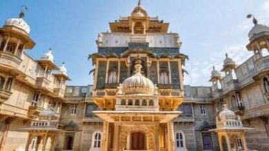 Do this beautiful palace in Maharashtra, you will get a unique experience