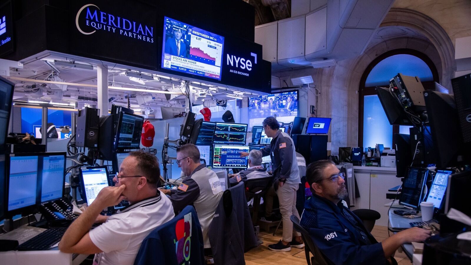 Traders flee to shares that are afraid to be threatened by artificial intelligence