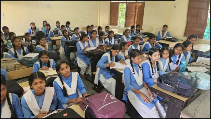MP News: 29 Snakes left in a school in sagar within 15 days, classes were closed due to panic – 29 snakes were found in a school in sagar in 15 days MP News Newn News