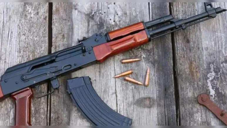 Great action against illegal arms smuggling in Rajasthan: Large amount of weapons, including AK-47 in Jhunjhunu and Hanumangarh, recovered