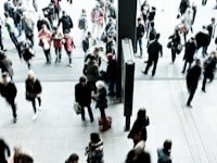 10 countries whose population is the youthful