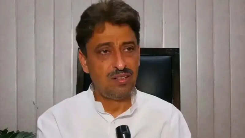 Politics about Sir before the Bihar election, congress member of parliament Imran Masood said: “10 percent people want to do driving, the rest wants to make slaves