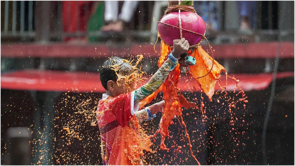 1.5 Lakh Govinda who participated in the Dahi Handi Festival will receive insurance protection, the great decision of Maharashtra government