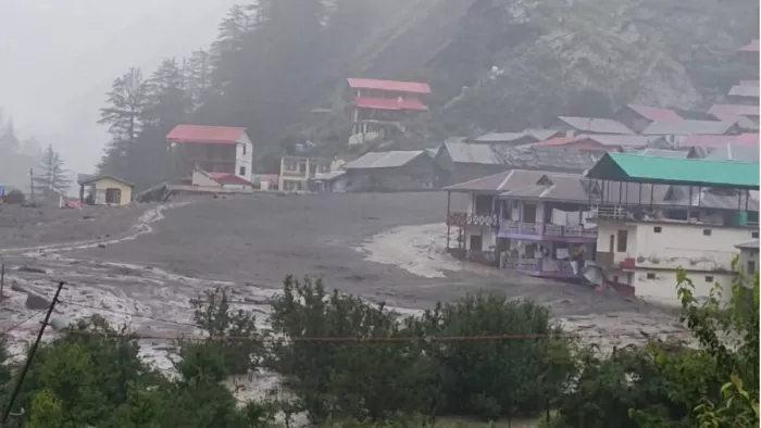 Uttarkashi: Affected Disasters Refuse to Take Checks, said: ‘Everything is over, only five thousand rupees instead’ – Uttarkashi News Disaster victims reject relief check