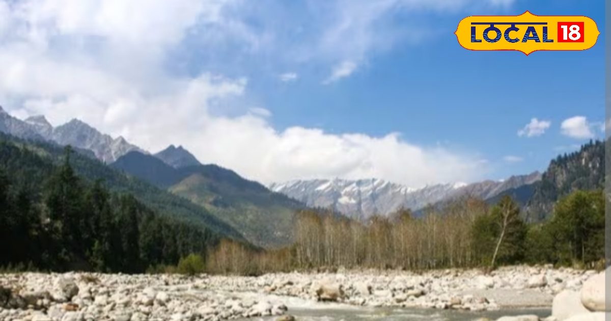 The website of Lord Vishnu’s fine and always covered with snow, knows the story